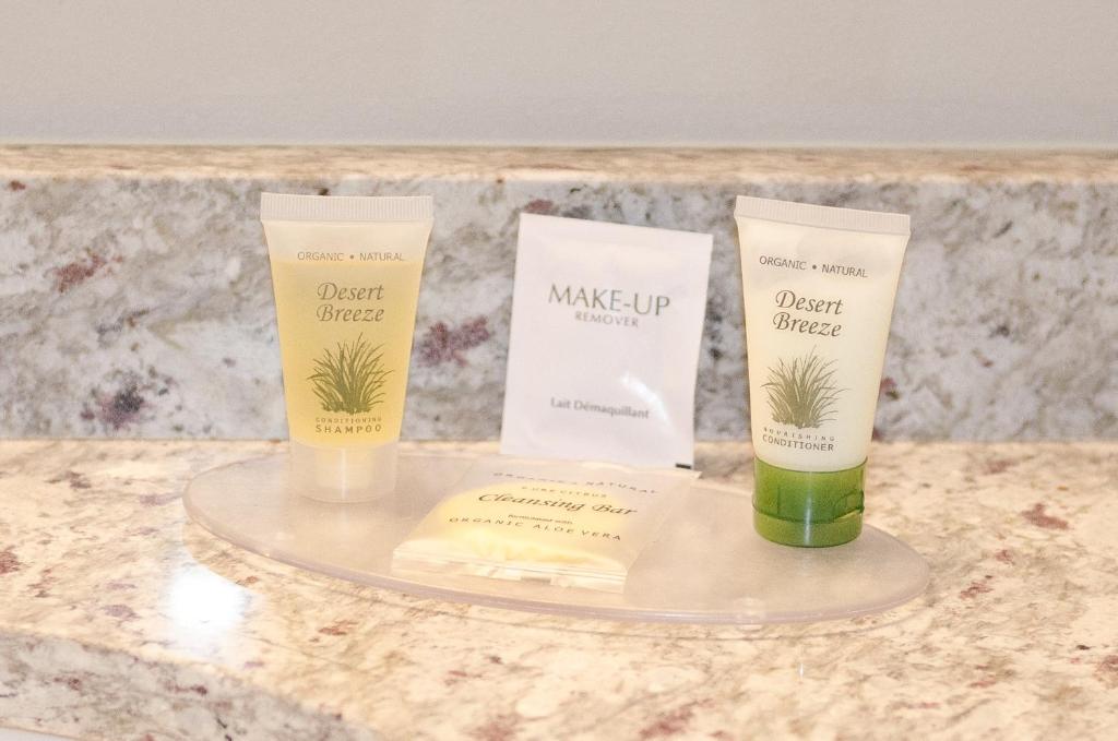 Two Queen Beds with Kitchen