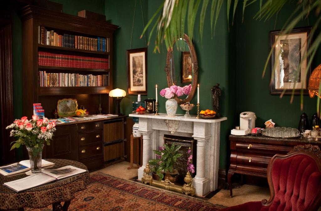 Superior Family Room