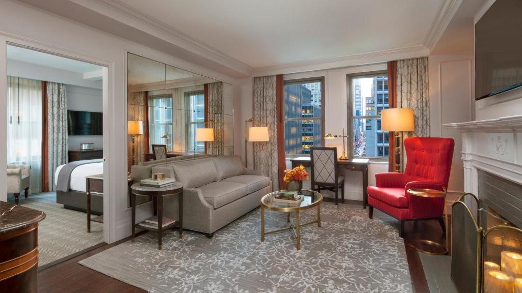 One-Bedroom King Suite with City View