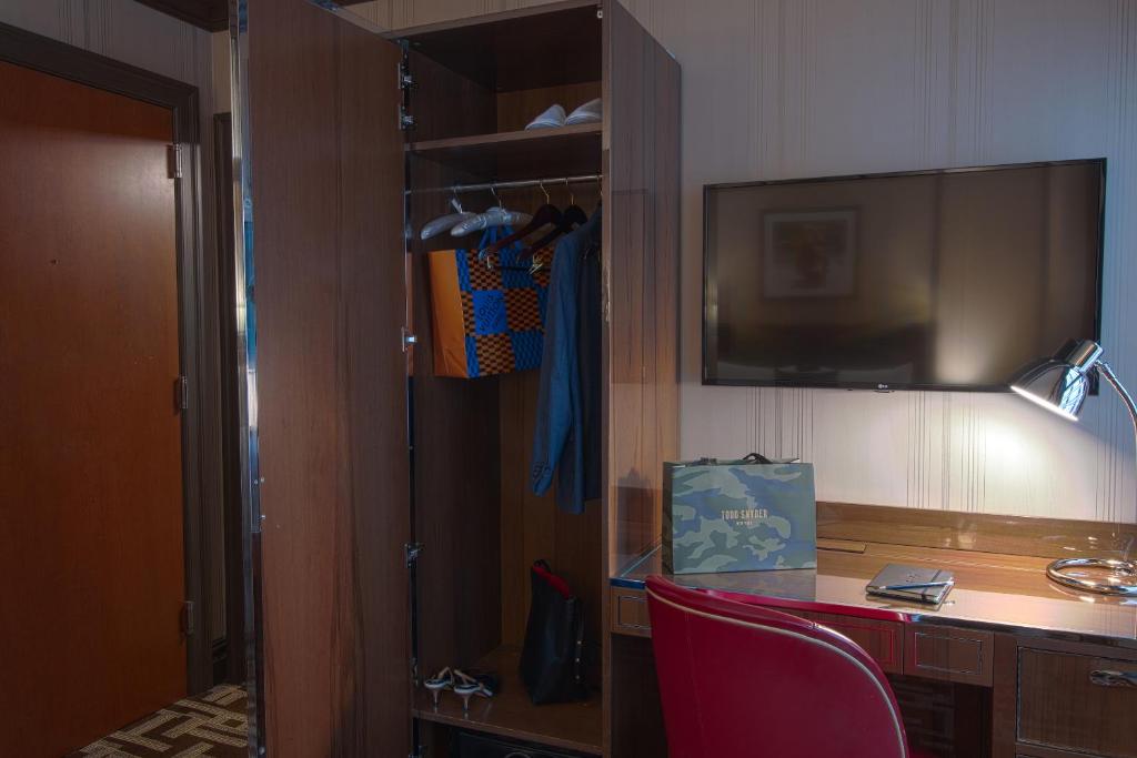 Queen Room – Disability Access