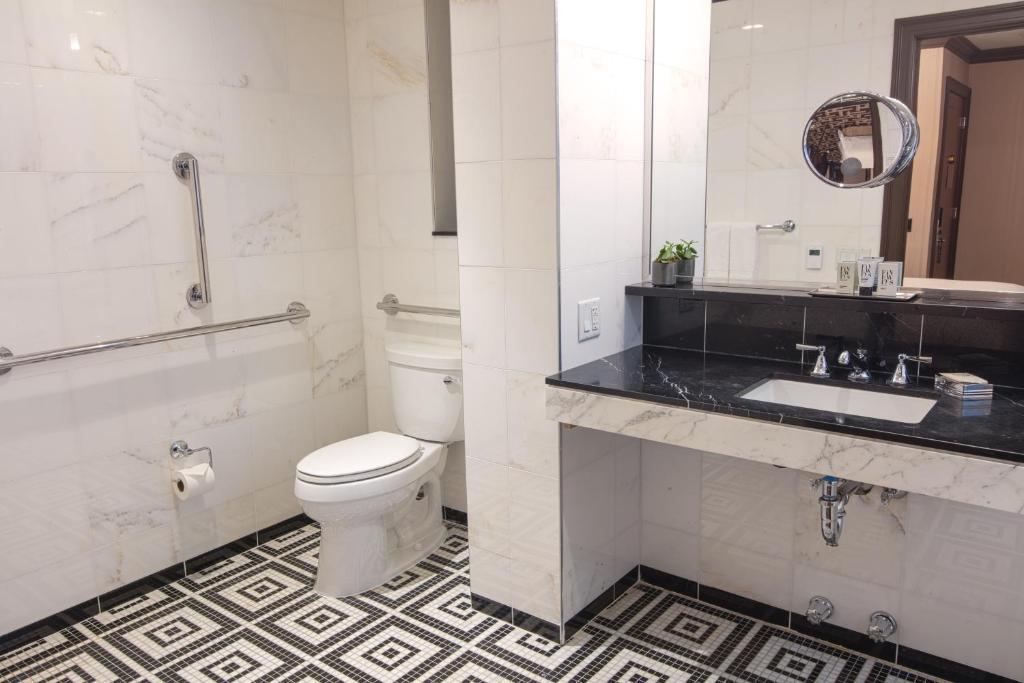 Queen Room – Disability Access