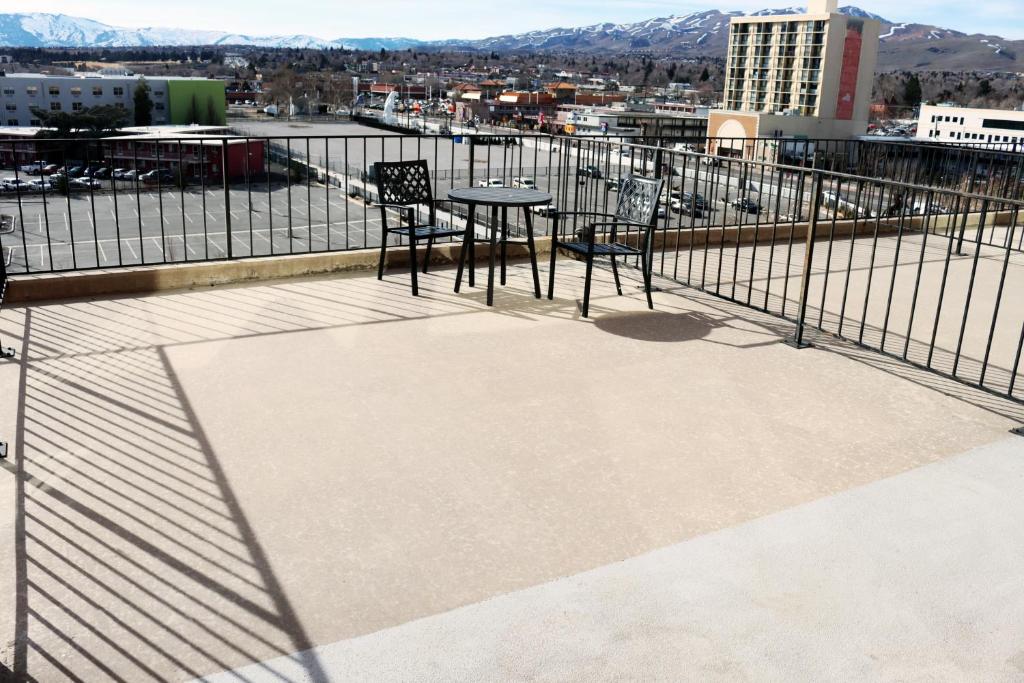 Premium Two Queens Balcony