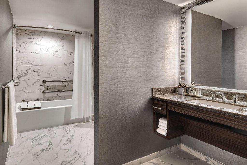 King Room – Hearing Accessible