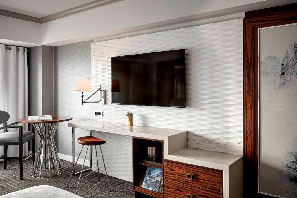 King Room – Hearing Accessible