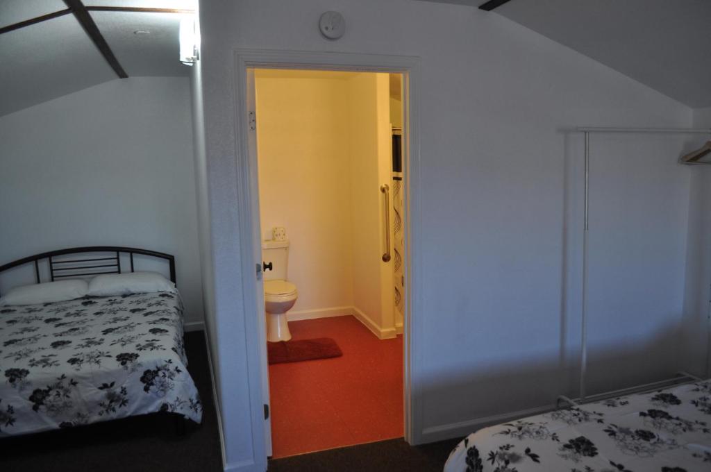 Family Room with Three Queen Beds