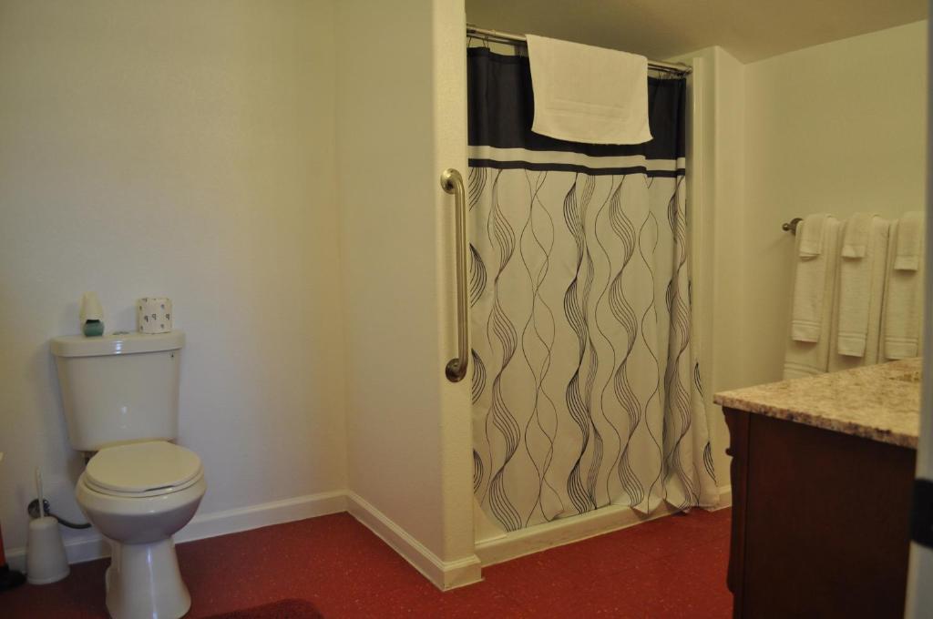 Family Room with Three Queen Beds