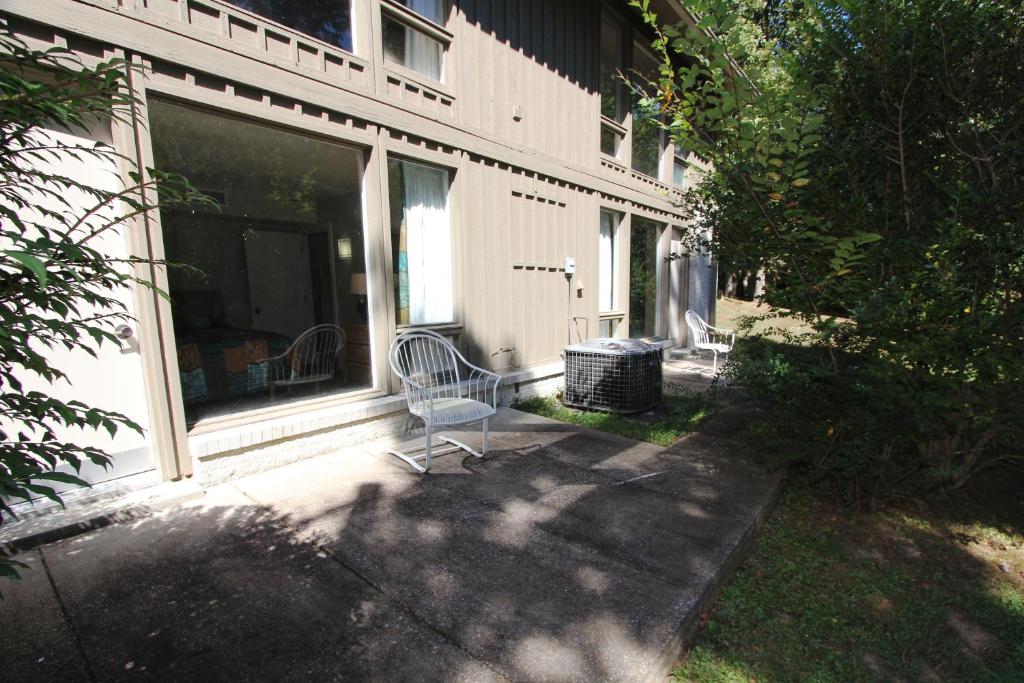 Three-Bedroom Executive Cottage ADA