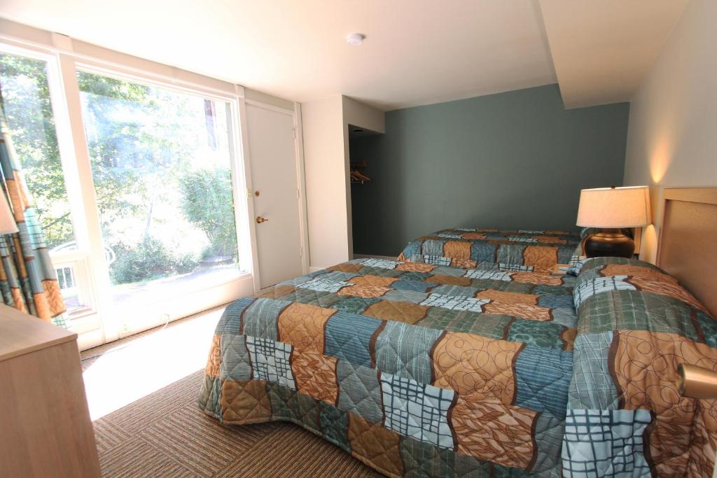 Three-Bedroom Executive Cottage ADA