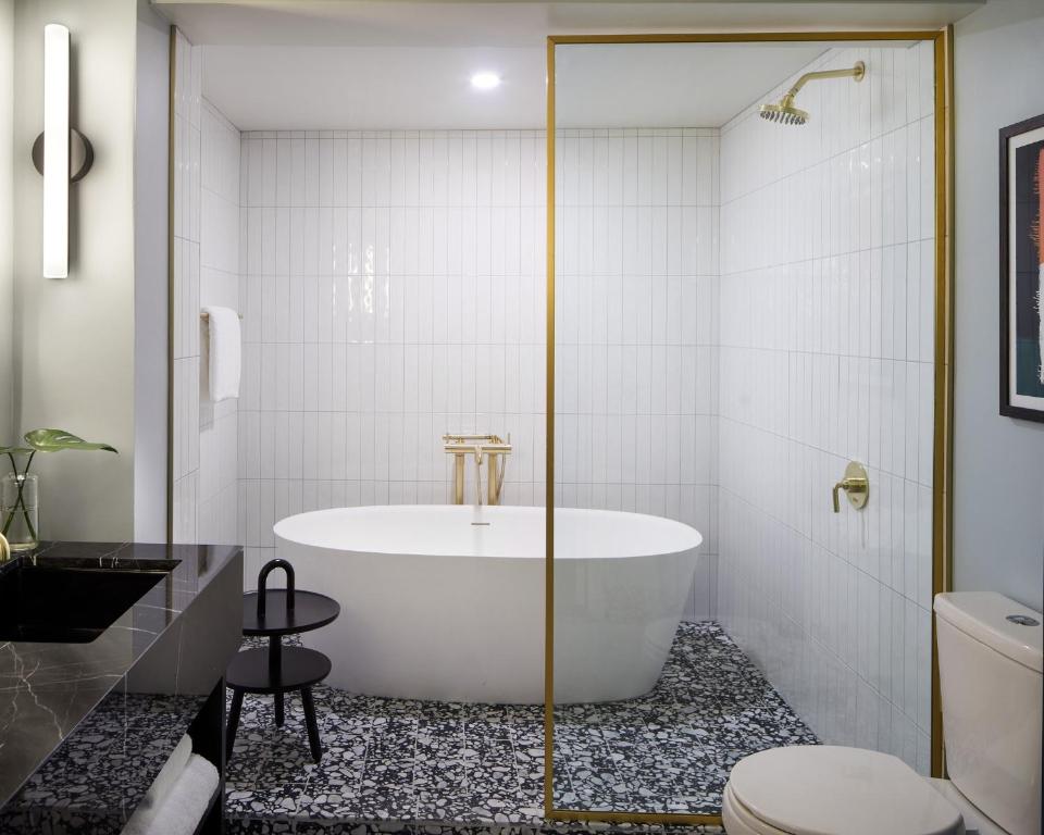 Premium King Room with Tub and Walk-In Shower