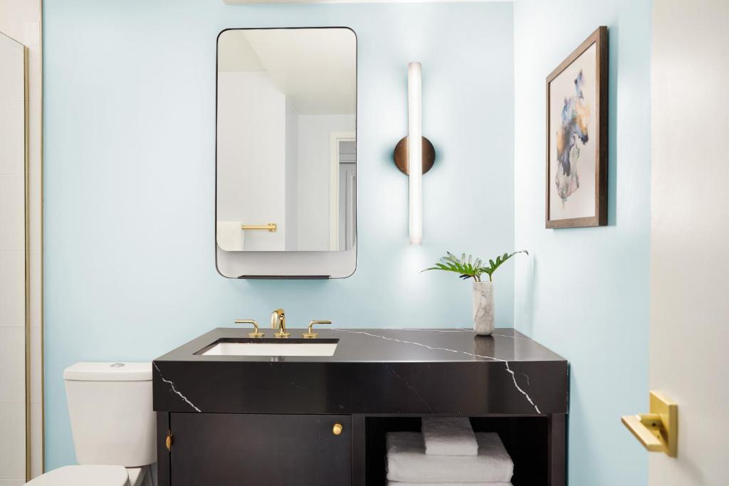 Premium Queen Room with Two Queen Beds and Bay View