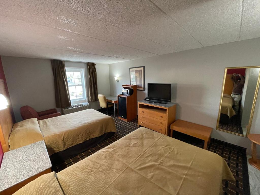 Double Room with Two Double Beds – Non-Smoking