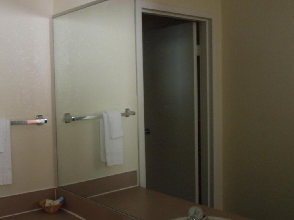 Queen Room with Two Queen Beds – Non-Smoking