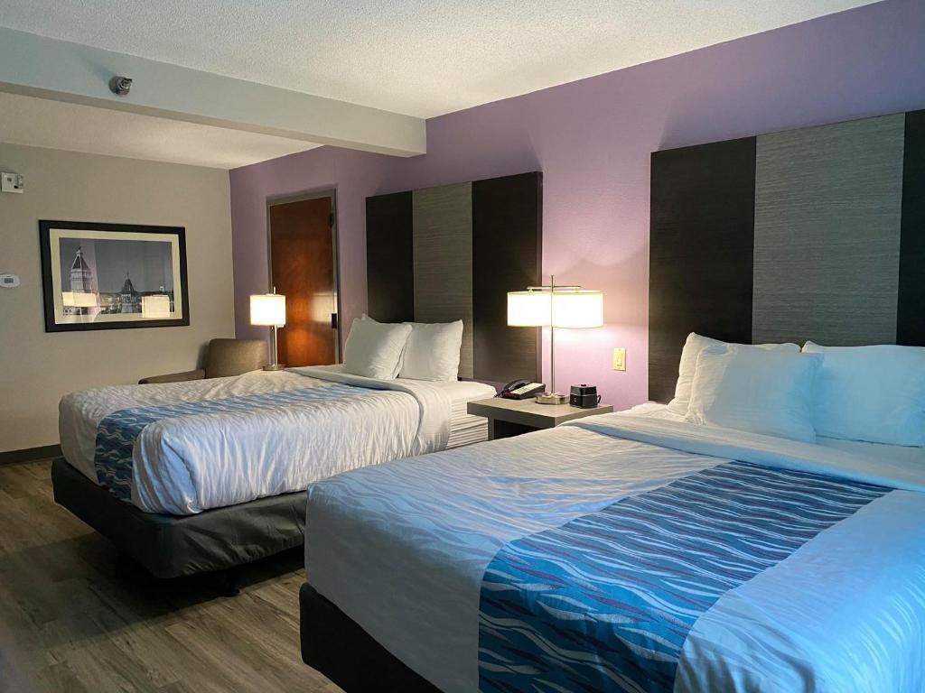 Queen Room with Two Queen Beds – Mobility Access