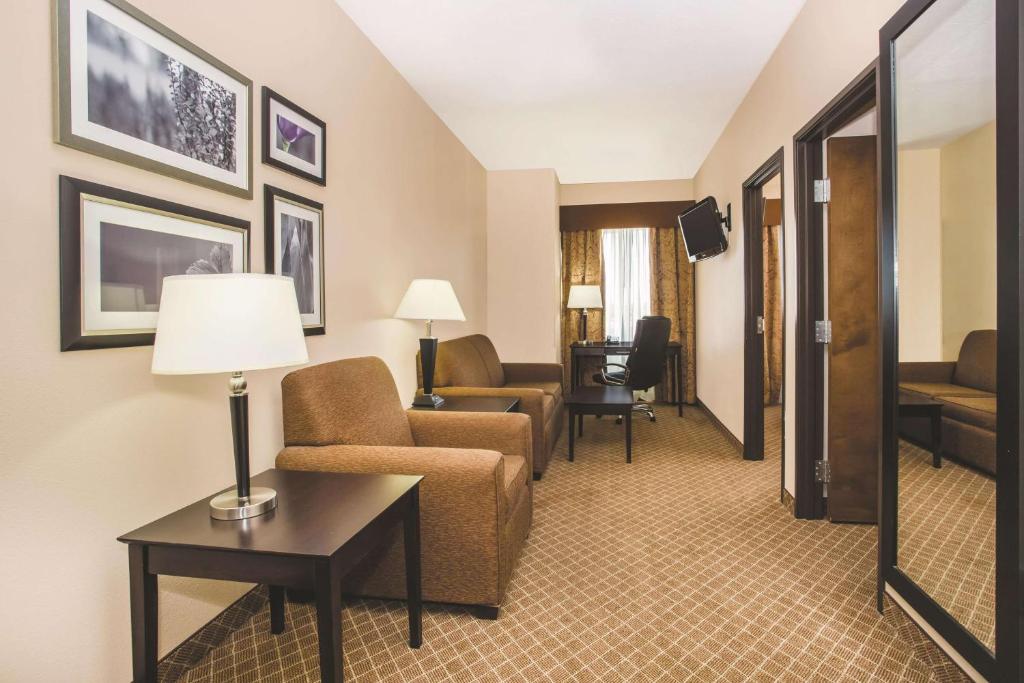 Two-Bedroom Suite – Non-Smoking