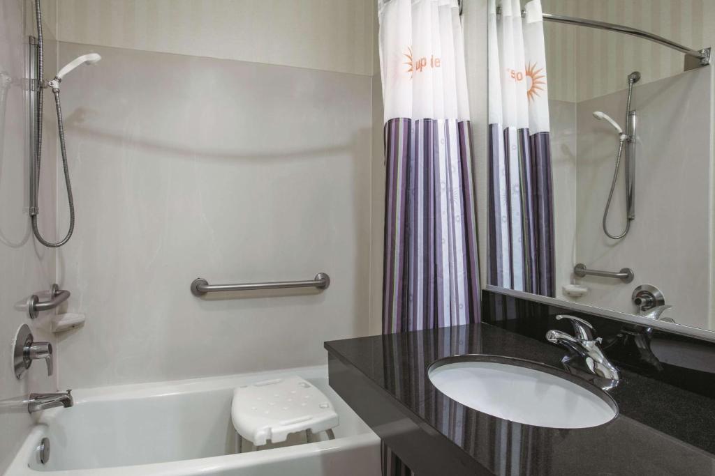 King Room – Disability Access