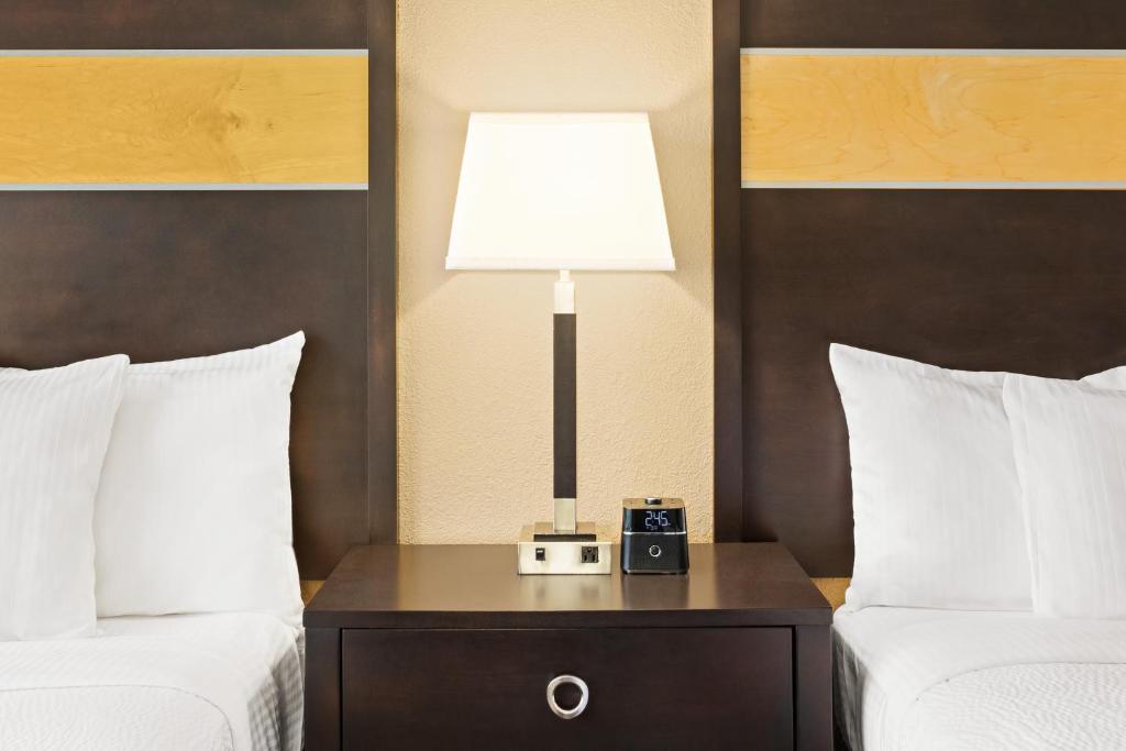 Deluxe Double Room with Two Double Beds