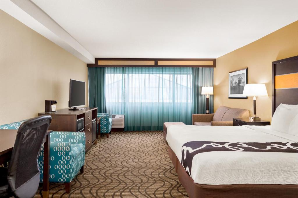 King Room with Sofa Bed