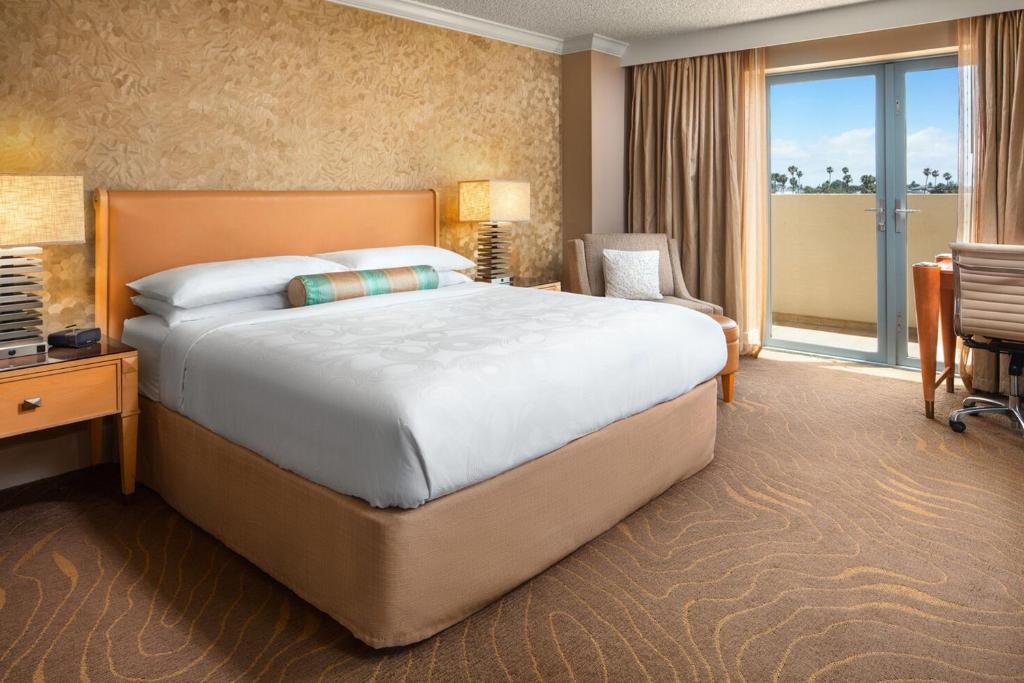 King Room with Balcony