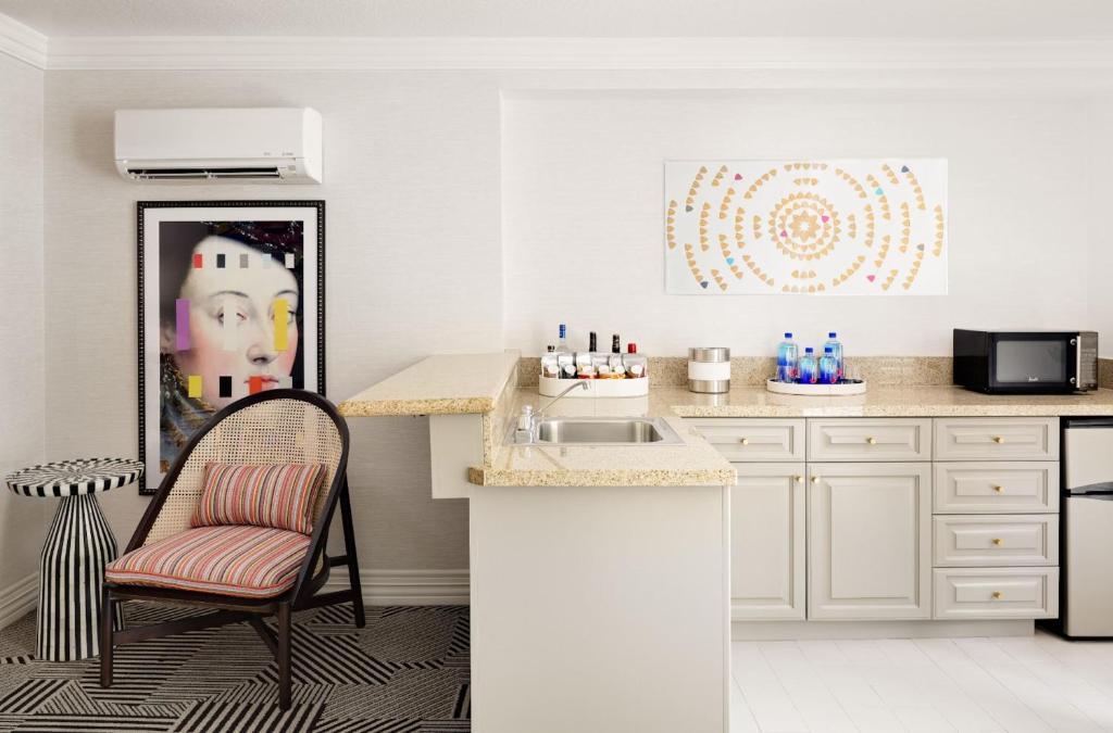 Signature King Suite top floor with Balcony