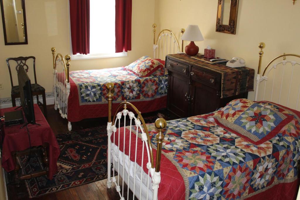 Twin Room with Two Twin Beds