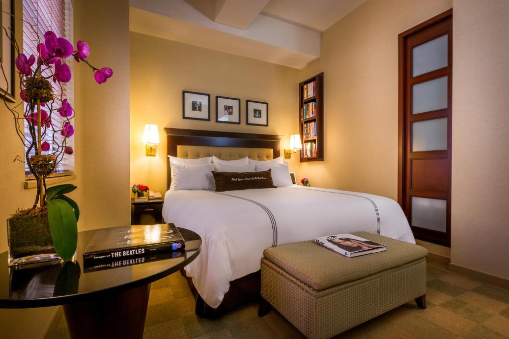 Deluxe Room with One King Bed