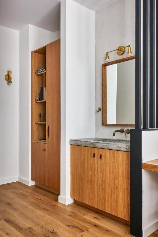 Studio with Street View