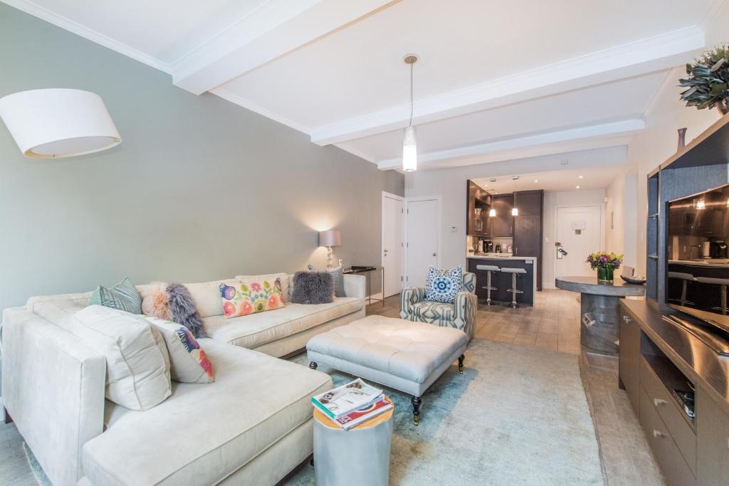 One-Bedroom King Suite