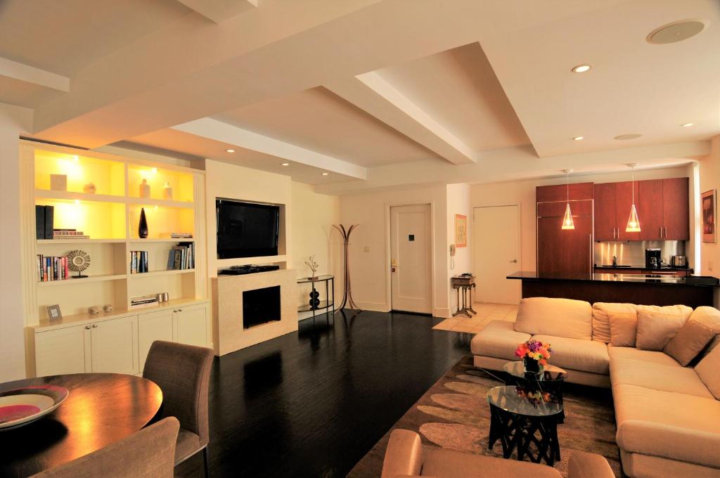 One-Bedroom King Suite