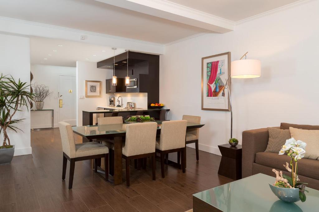 One-Bedroom King Suite