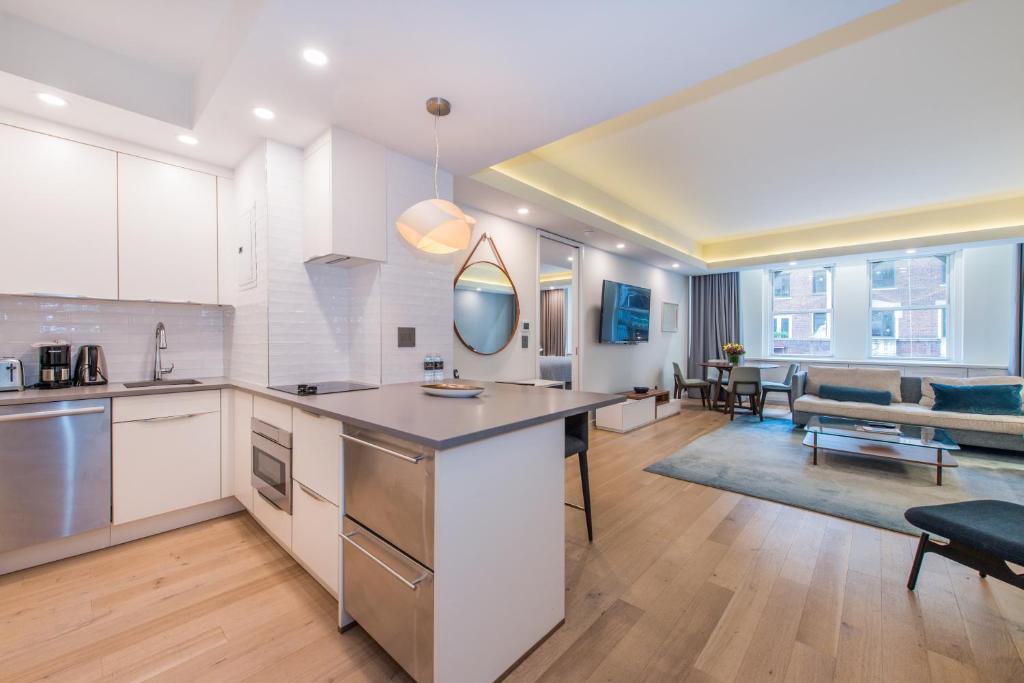 One-Bedroom King Suite