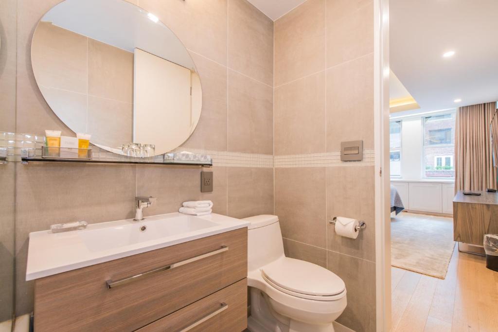 One-Bedroom King Suite