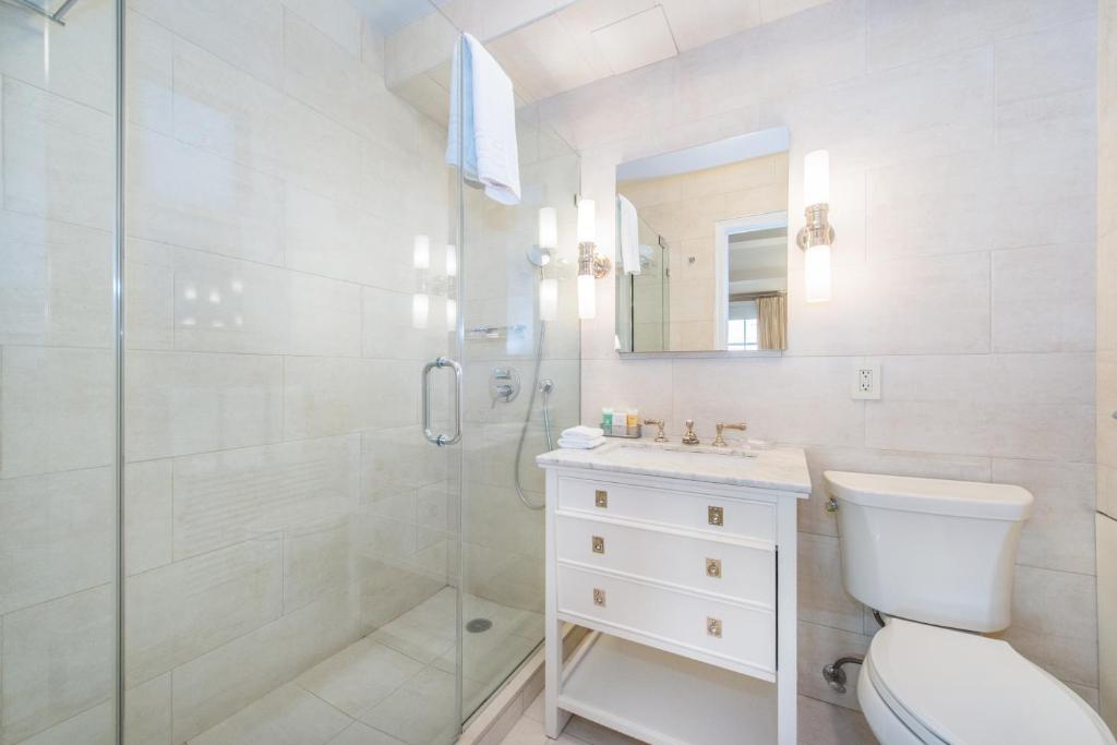 One-Bedroom Suite with Two Queen Beds