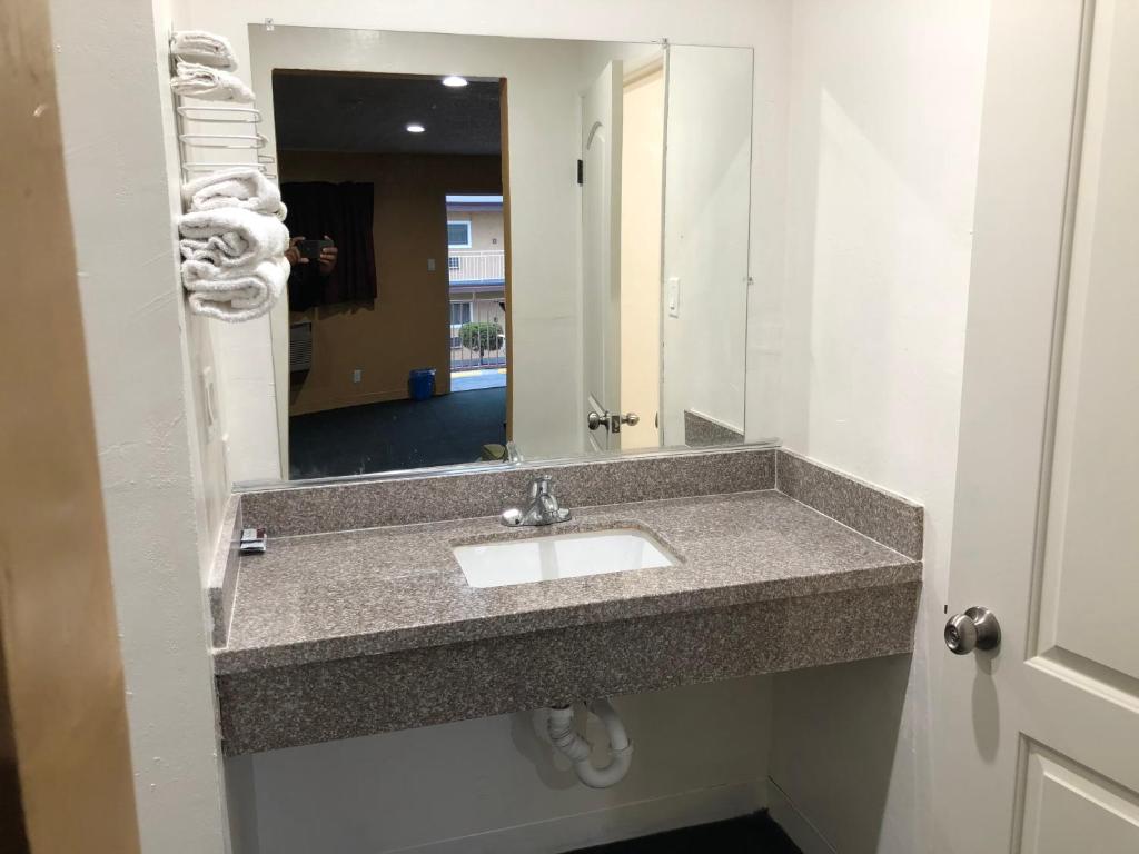 King Room Jacuzzi Non-Smoking