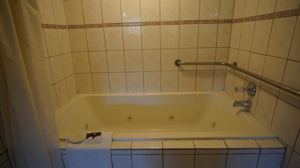 King Room Jacuzzi Non-Smoking