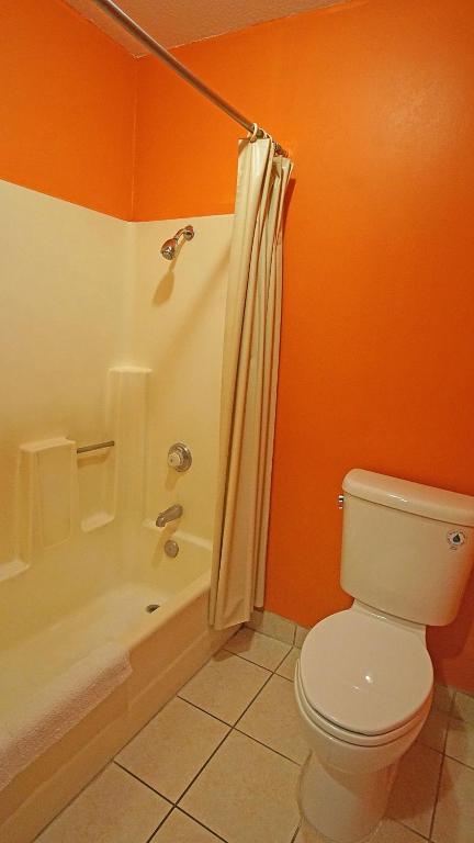 Smoking Large King Room