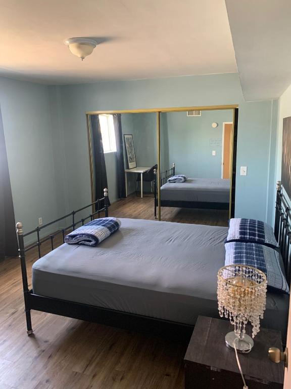 Queen Room with Shared Bathroom