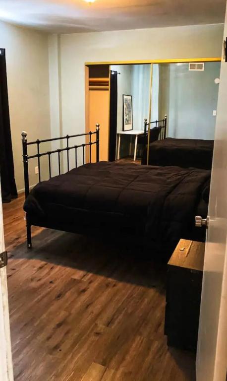 Queen Room with Shared Bathroom