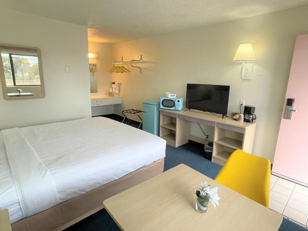 King Room – Non-Smoking