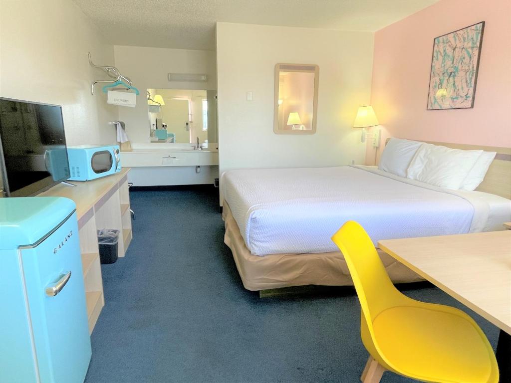 King Room – Non-Smoking