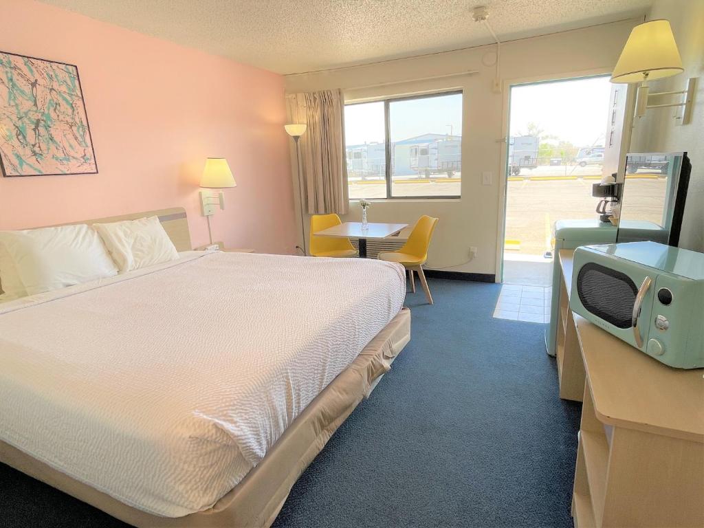 King Room – Non-Smoking