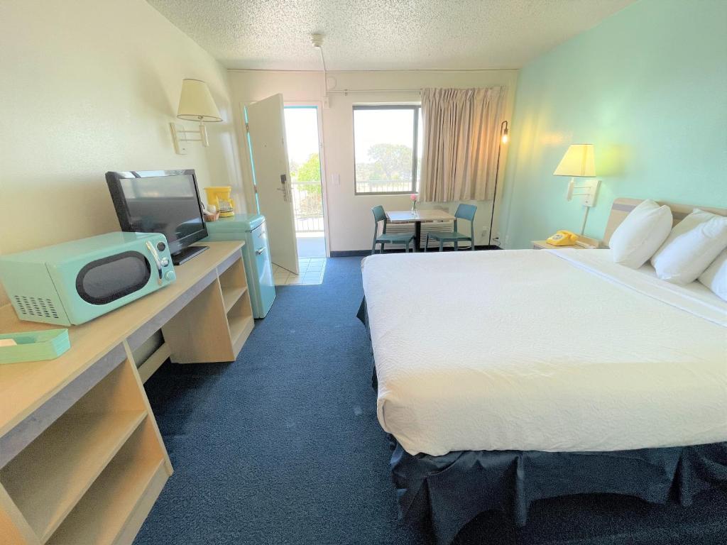 King Room – Non-Smoking