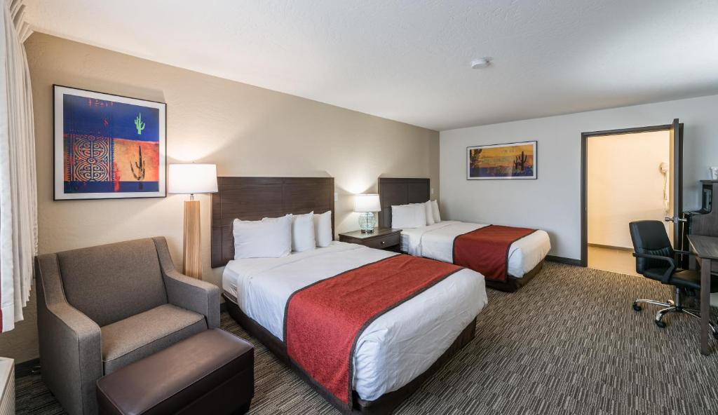 Queen Room with Two Queen Beds- Non-Smoking