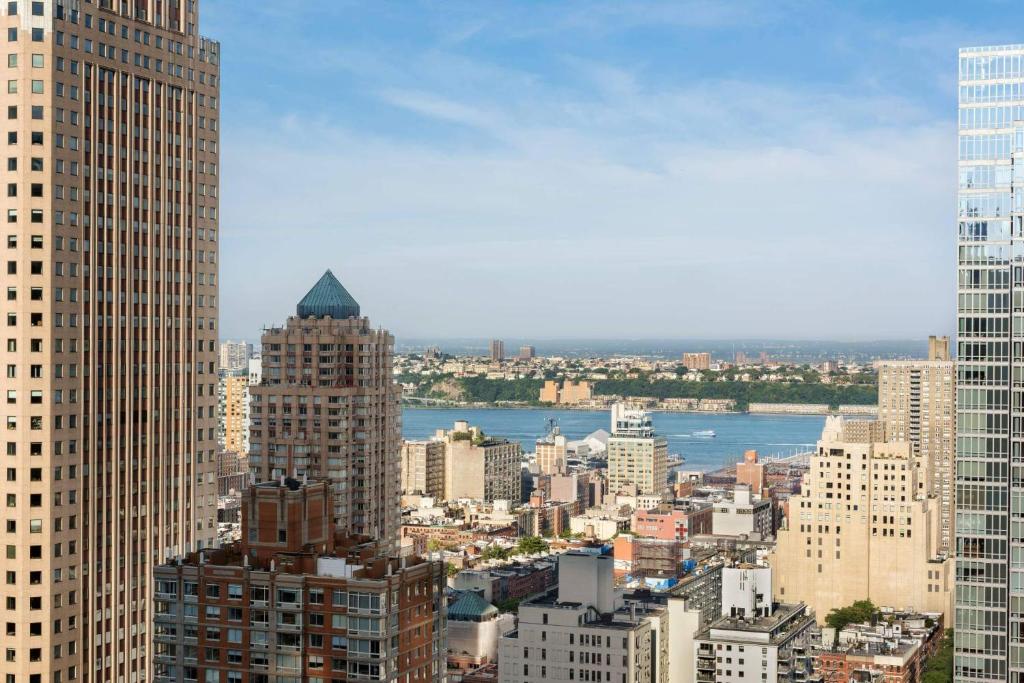 Social Superior Hudson River View King