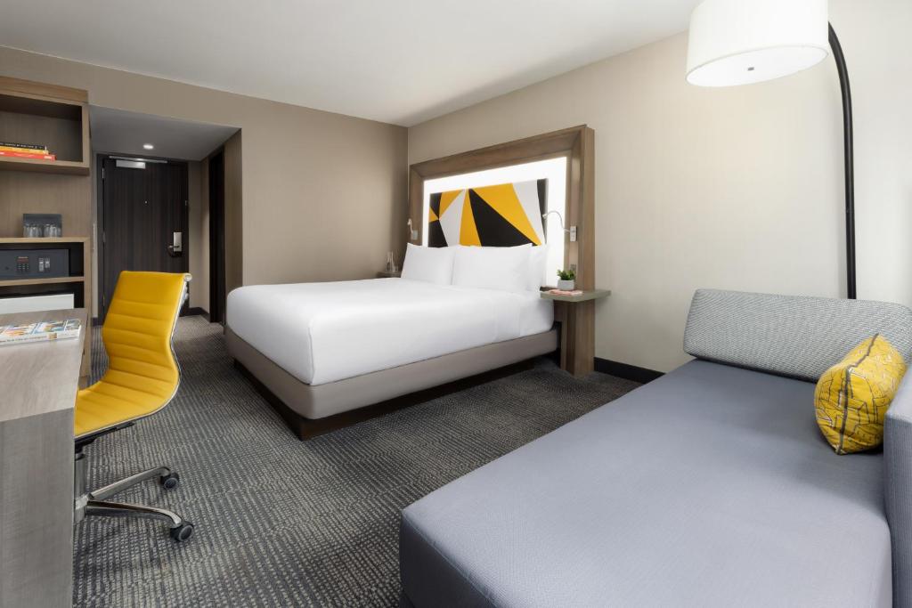 Social Superior Hudson River View King