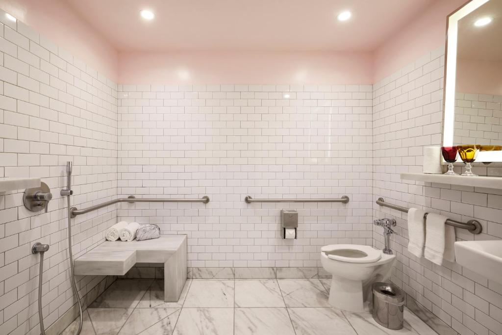 Large Mama Standard Accessible