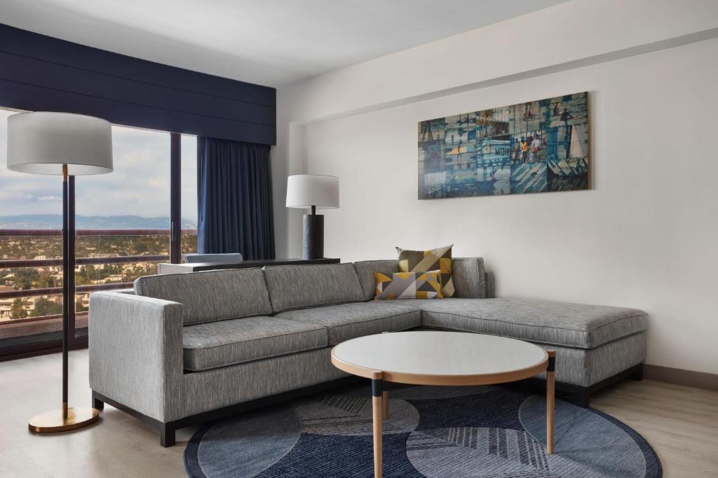 Large King Room with City View