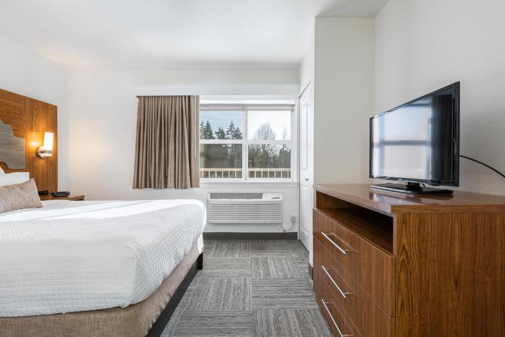 Queen Suite with Two Queen Beds