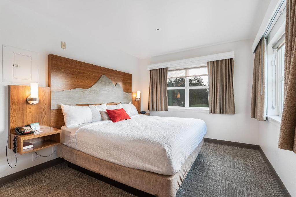 Queen Suite with Two Queen Beds