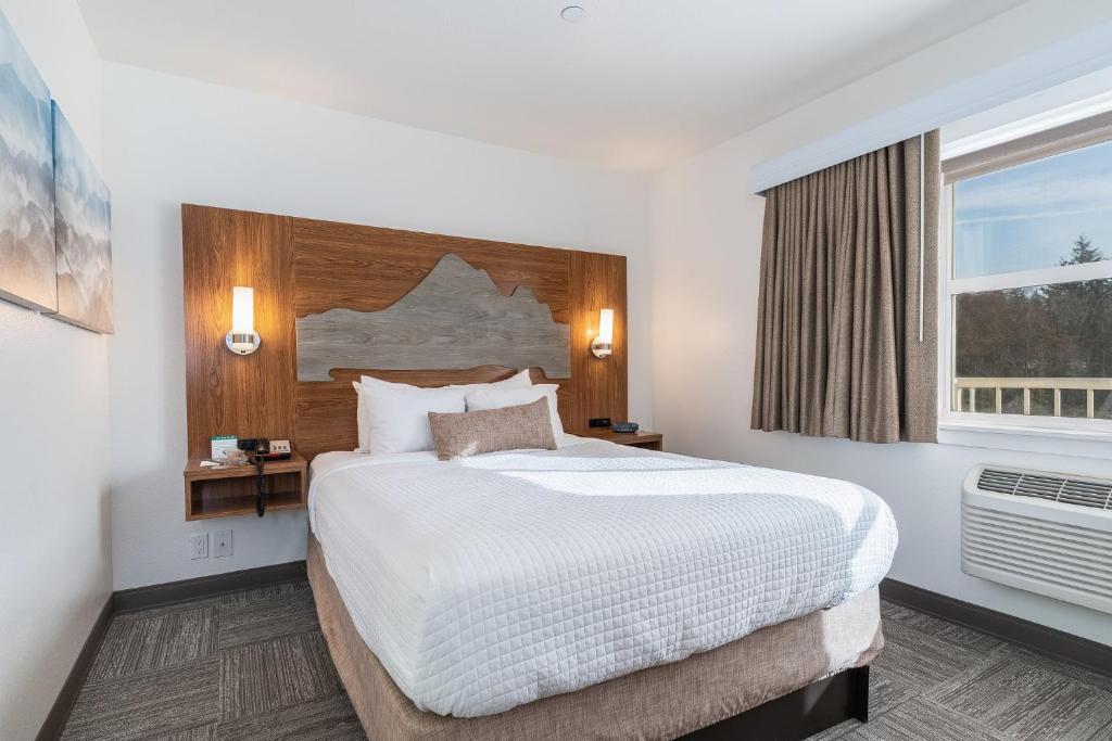 Queen Suite with Two Queen Beds