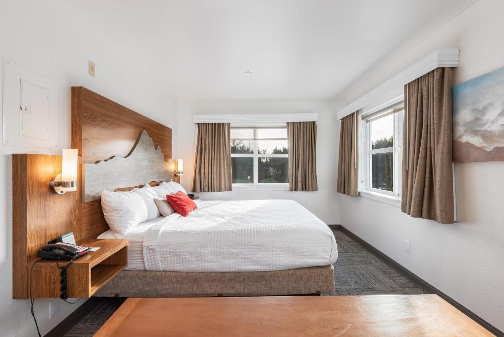 Queen Suite with Two Queen Beds